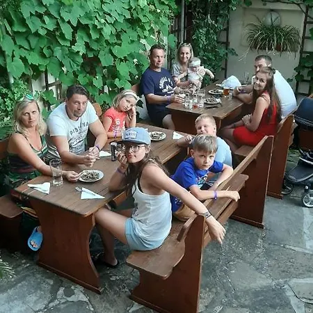 招待所 Diamant 3*